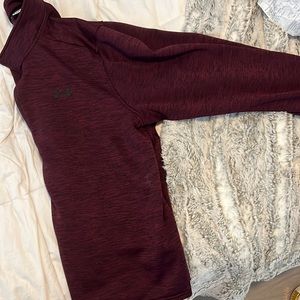 Under Armour Loose quarter zip fleece.